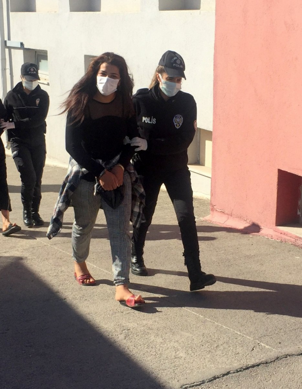  'Beni güzel çekin' diyerek poz verdi